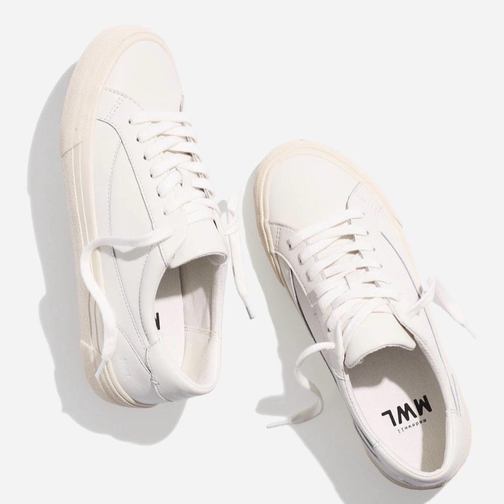 MADEWELL Sidewalk Low-Top Sneakers - Unisex 
Women’s Size 9 /  Men’s Size 7.5